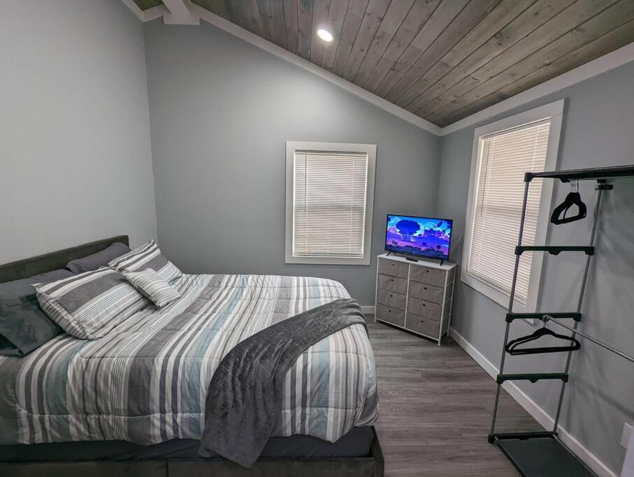 Summerlee Suite - Beautiful Remodeled Farmhouse Oak Hill Exteriör bild